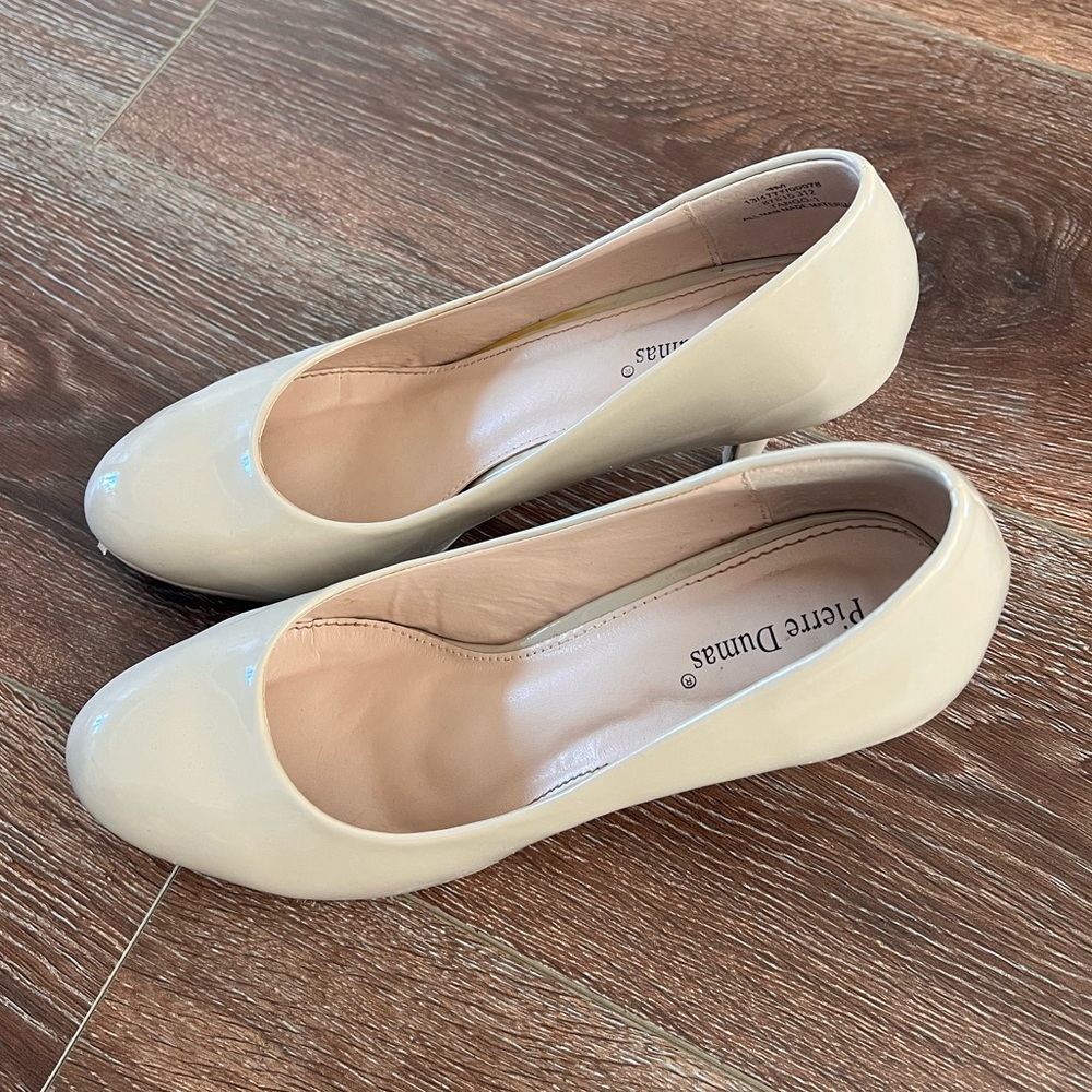 Pierre Dumas Glossy Off-White Heels